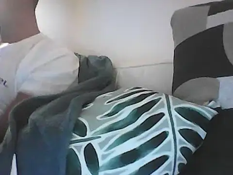 Snapshot of Malcomvs97 chatting on March 19, 6:35 am Malcomvs97 online show from March 19, 6:35 am