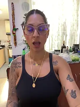 charlotte stevenss  online show from March 5, 5:18 pm