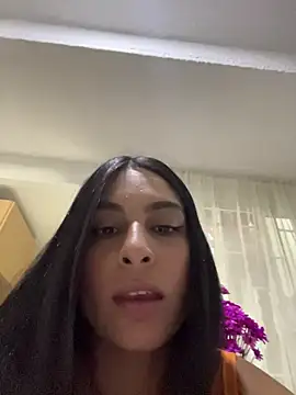 Snapshot of charlotte_stevenss_ chatting on May 1, 3:05 pm charlotte stevenss online show from May 1, 3:05 pm