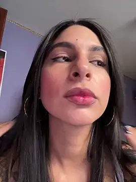 Snapshot of charlotte_stevenss_ chatting on May 9, 2:33 pm charlotte stevenss online show from May 9, 2:33 pm