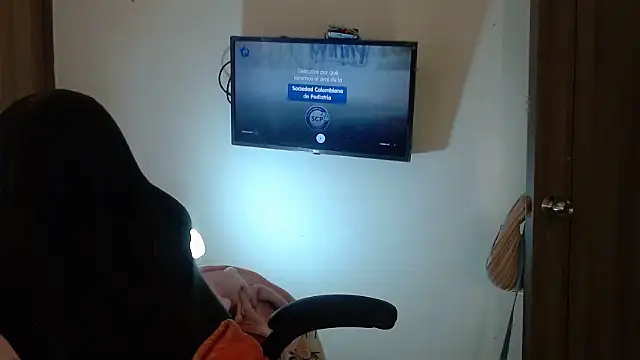 Snapshot of gooddes303salome chatting on January 31, 7:11 pm gooddes303salome online show from January 31, 7:11 pm