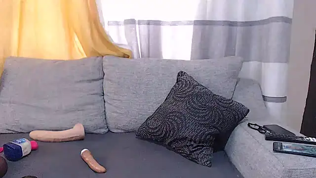 Snapshot of BELINDAXXXXX chatting on October 3, 8:44 am BELINDAXXXXX online show from October 3, 8:44 am