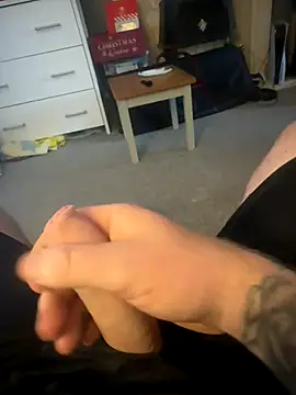 Averagematt1991 online show from December 2, 3:18 pm