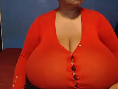 Snapshot of CUTEFIRMMELONSS chatting on February 19, 5:49 am CUTEFIRMMELONSS online show from February 19, 5:49 am