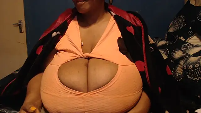 Snapshot of CUTEFIRMMELONSS chatting on September 25, 6:33 pm CUTEFIRMMELONSS online show from September 25, 6:33 pm