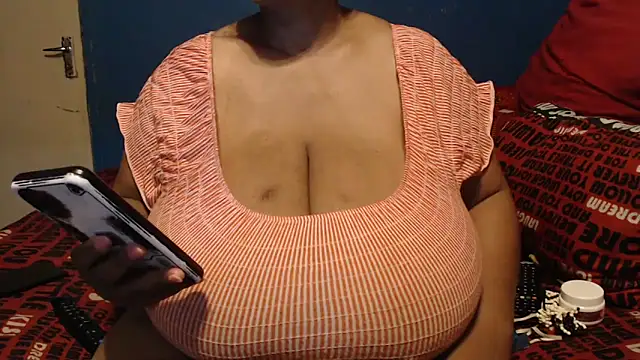 CUTEFIRMMELONSS online show from October 30, 9:04 pm