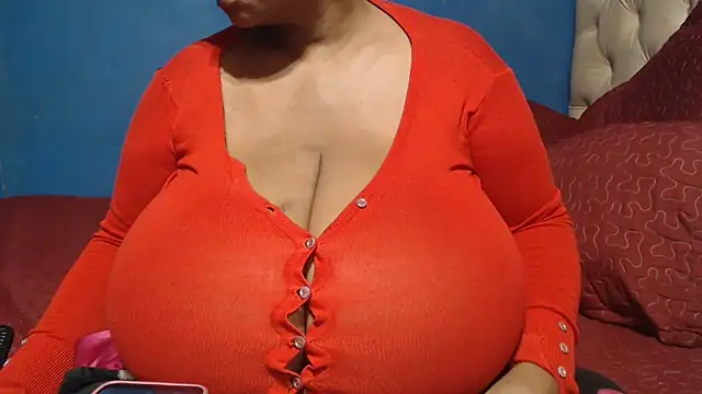 CUTEFIRMMELONSS online show from April 18, 3:43 am