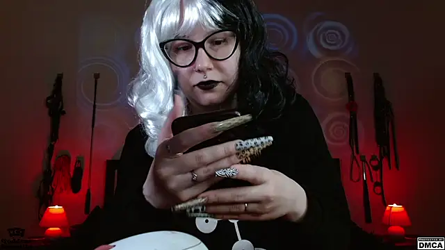 Snapshot of Amanita__Pantherina chatting on December 5, 10:44 am Amanita Pantherina online show from December 5, 10:44 am