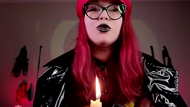 Snapshot of Amanita__Pantherina chatting on January 23, 3:32 pm Amanita Pantherina online show from January 23, 3:32 pm