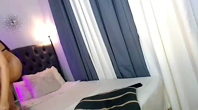 FinestGirlx online show from January 23, 9:18 pm