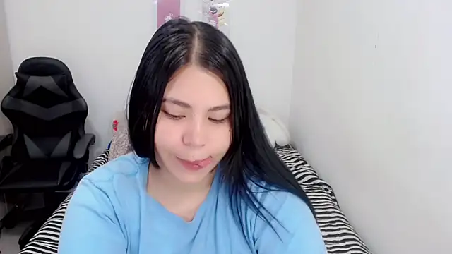 Youlittlepervertt  online show from March 12, 7:28 pm