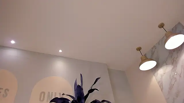 MariamRivera  online show from February 18, 10:05 am