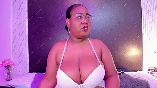 Darnellqueen online show from October 1, 3:23 am
