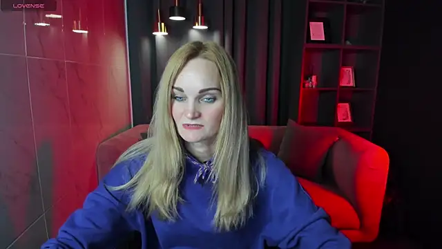 Snapshot of SaraSubtlety chatting on September 30, 1:27 pm SaraSubtlety online show from September 30, 1:27 pm