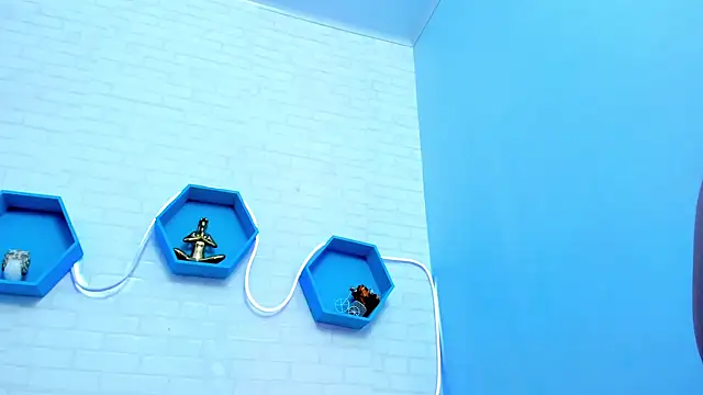 Helenn monroy1 online show from January 14, 5:45 pm