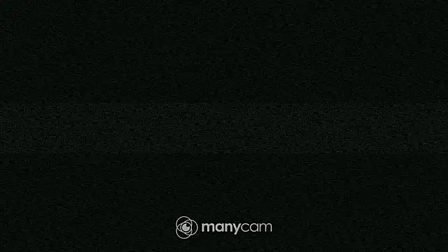 Snapshot of dennisnl93 chatting on April 6, 2:42 am dennisnl93 online show from April 6, 2:42 am