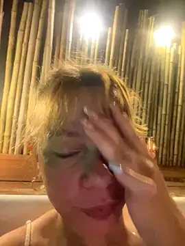 MilfClarett online show from October 3, 1:35 am