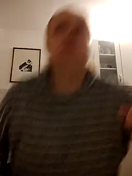 Snapshot of She-devilx chatting on February 12, 9:33 pm She-devilx online show from February 12, 9:33 pm