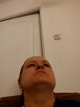 Snapshot of She-devilx chatting on March 19, 11:47 pm She-devilx online show from March 19, 11:47 pm