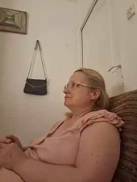 Snapshot of She-devilx chatting on September 8, 8:30 pm She-devilx online show from September 8, 8:30 pm