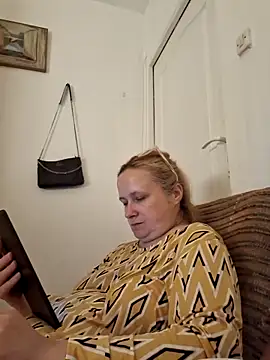 Snapshot of She-devilx chatting on September 16, 7:59 pm She-devilx online show from September 16, 7:59 pm