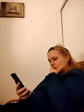 Snapshot of She-devilx chatting on October 9, 9:02 pm She-devilx online show from October 9, 9:02 pm