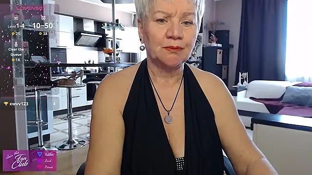 roxana brooks online show from April 8, 1:33 pm