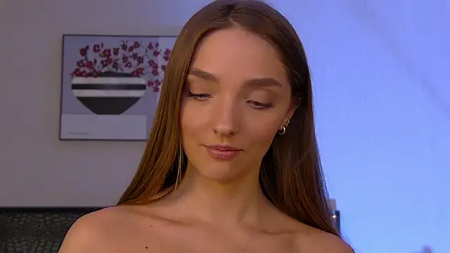 Snapshot of VirginieCruz chatting on February 8, 1:44 pm VirginieCruz online show from February 8, 1:44 pm