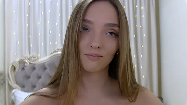 Snapshot of VirginieCruz chatting on February 9, 10:32 pm VirginieCruz online show from February 9, 10:32 pm