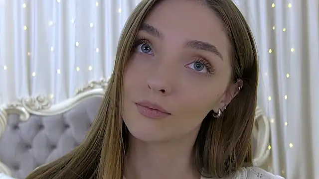 Snapshot of VirginieCruz chatting on February 10, 4:41 am VirginieCruz online show from February 10, 4:41 am