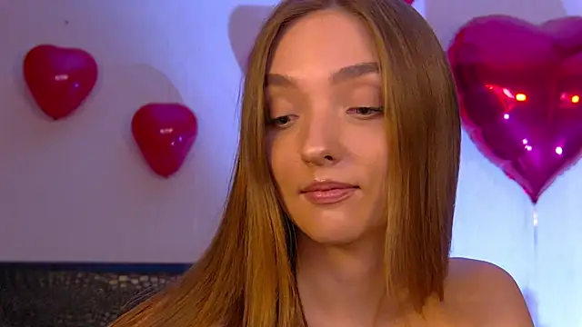 Snapshot of VirginieCruz chatting on February 10, 10:30 pm VirginieCruz online show from February 10, 10:30 pm