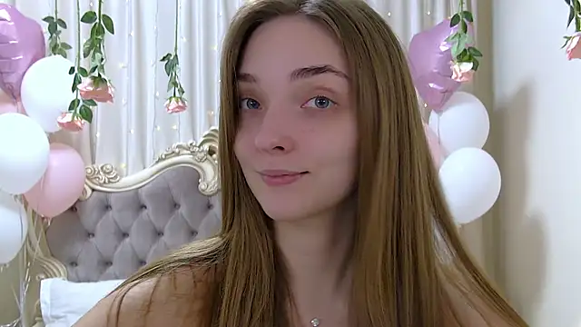 Snapshot of VirginieCruz chatting on February 23, 7:28 pm VirginieCruz online show from February 23, 7:28 pm