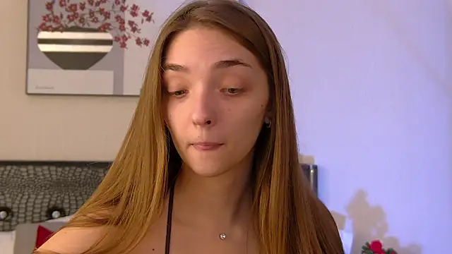 Snapshot of VirginieCruz chatting on March 15, 5:41 am VirginieCruz online show from March 15, 5:41 am