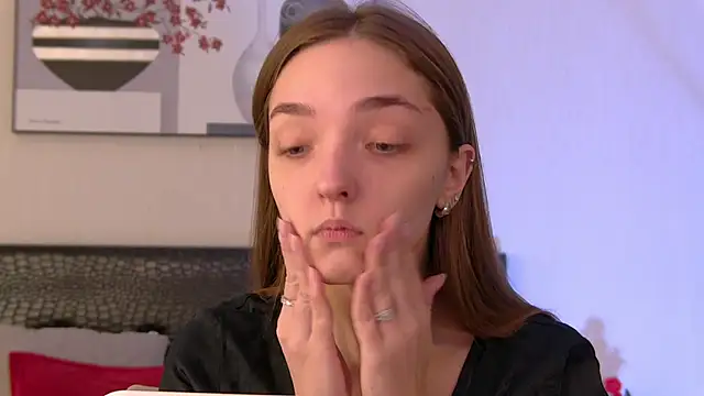 Snapshot of VirginieCruz chatting on March 20, 5:57 am VirginieCruz online show from March 20, 5:57 am