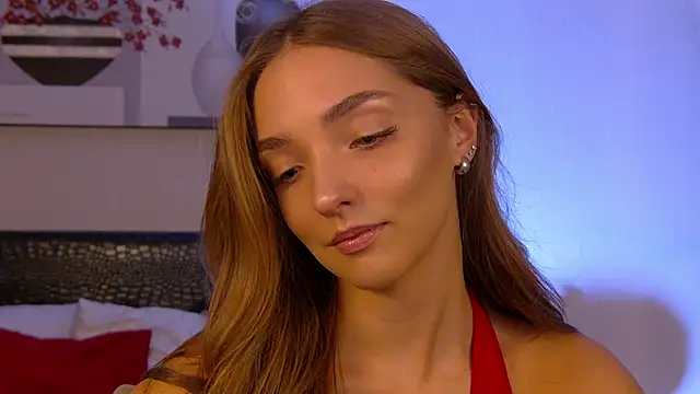 Snapshot of VirginieCruz chatting on October 13, 7:25 pm VirginieCruz online show from October 13, 7:25 pm