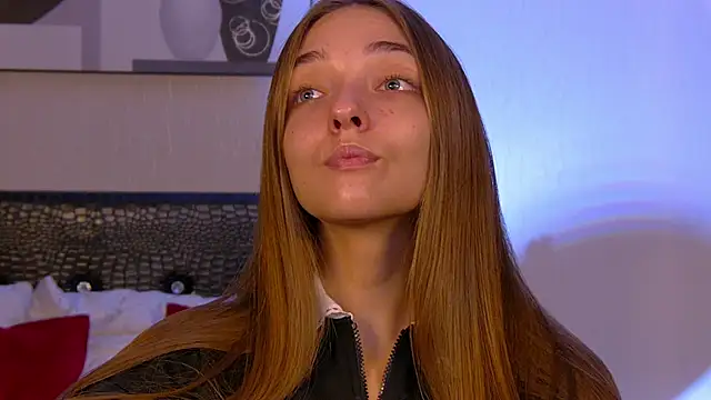 Snapshot of VirginieCruz chatting on October 20, 7:25 pm VirginieCruz online show from October 20, 7:25 pm