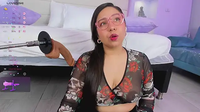 Isabella Daniell online show from January 18, 3:42 am