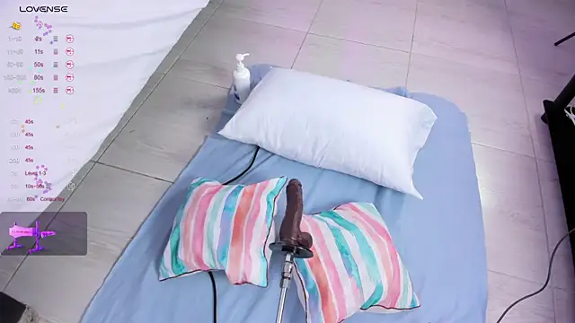 Isabella Daniell online show from November 12, 3:29 am