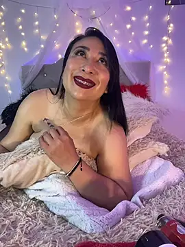 Snapshot of Karina_Yang chatting on November 27, 6:54 pm Karina Yang online show from November 27, 6:54 pm