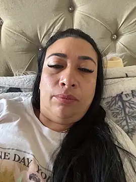 Snapshot of Karina_Yang chatting on December 14, 12:32 pm Karina Yang online show from December 14, 12:32 pm