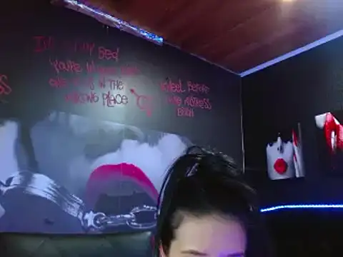 VALERY MEER online show from December 12, 6:21 pm