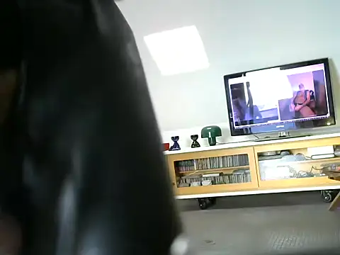 rodrigotof2000 online show from December 16, 10:20 am