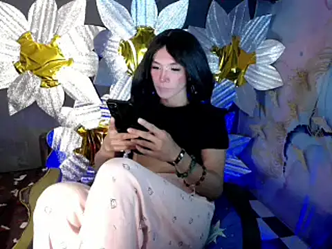 Snapshot of Rhianna_wilson chatting on June 17, 10:06 am Rhianna wilson online show from June 17, 10:06 am