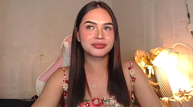 Ashely Lewis online show from January 6, 4:13 pm