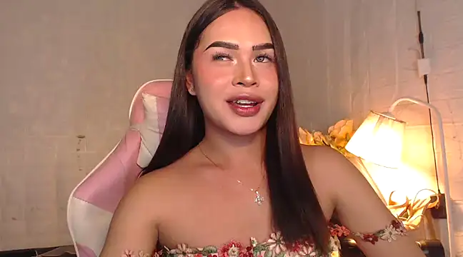 Ashely Lewis online show from January 7, 3:12 pm