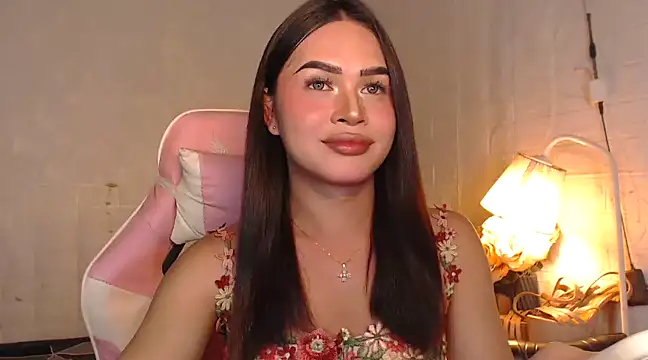 Ashely Lewis online show from January 7, 6:14 pm