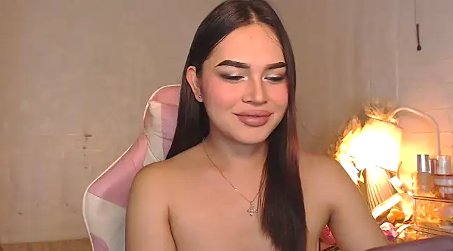 Ashely Lewis online show from February 17, 1:10 pm