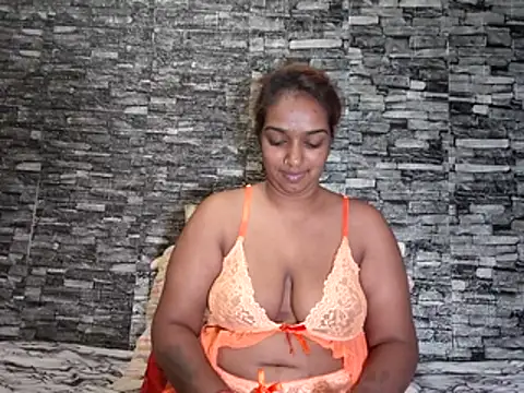 Snapshot of Xindias_fantasyX chatting on February 27, 6:19 pm Xindias fantasyX online show from February 27, 6:19 pm