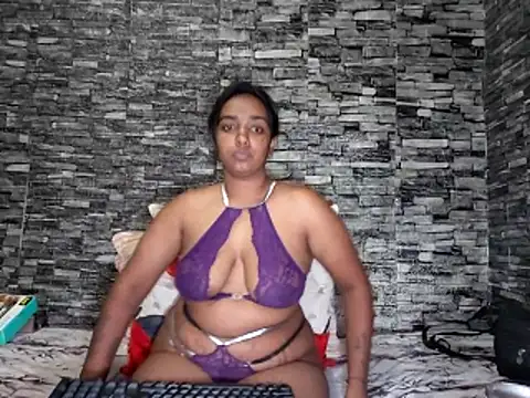 Snapshot of Xindias_fantasyX chatting on May 28, 6:49 pm Xindias fantasyX online show from May 28, 6:49 pm