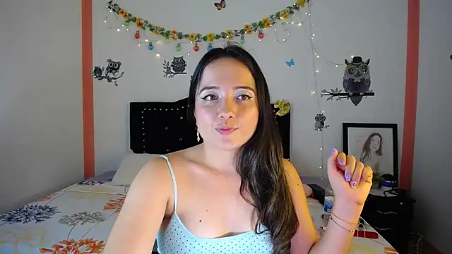 naughty girl 4u online show from February 5, 9:40 pm